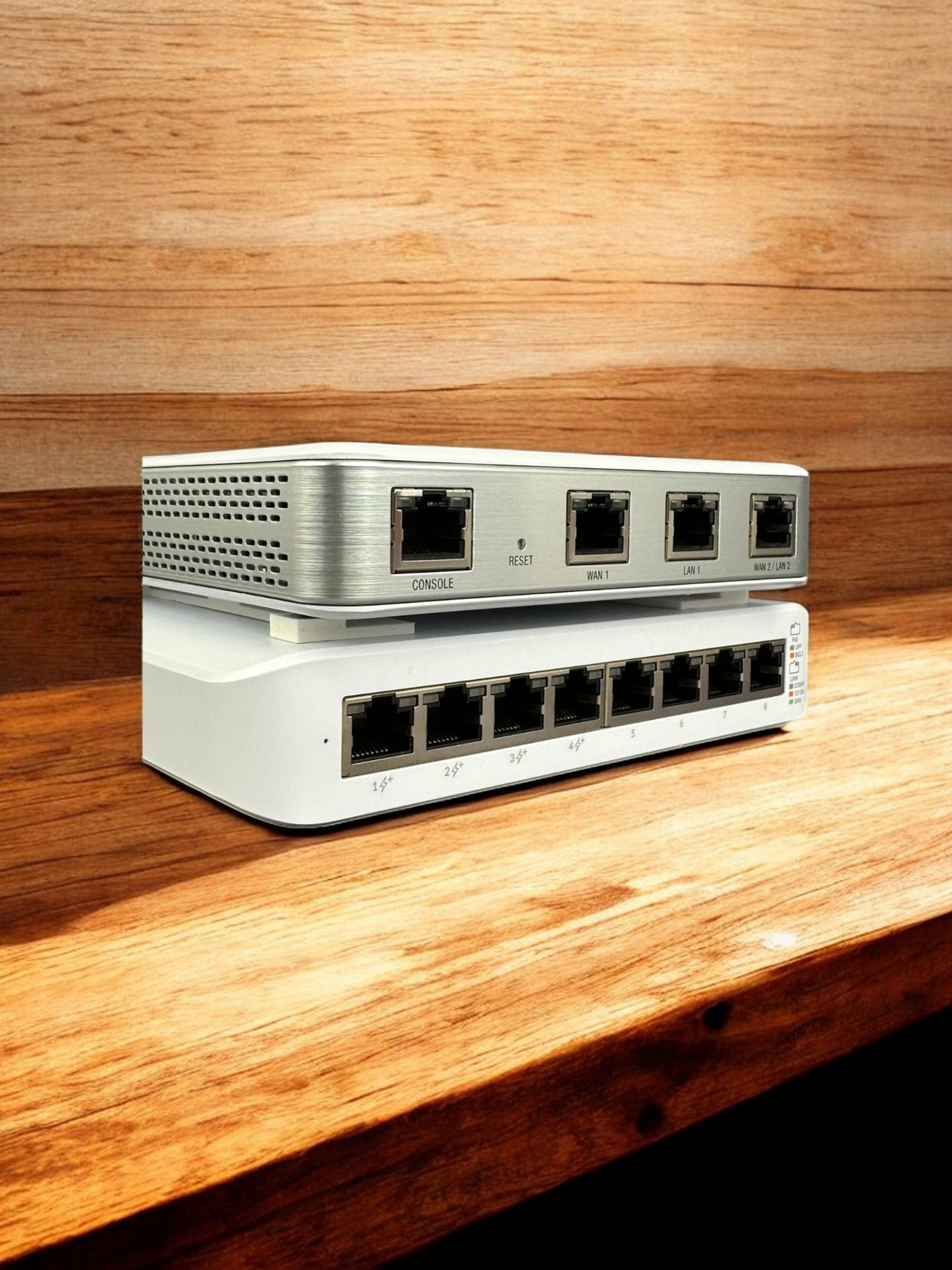 Wandhalterung oder Standhalterung z.B. passend für Ubiquiti  UniFi Cloud Gateway Ultra